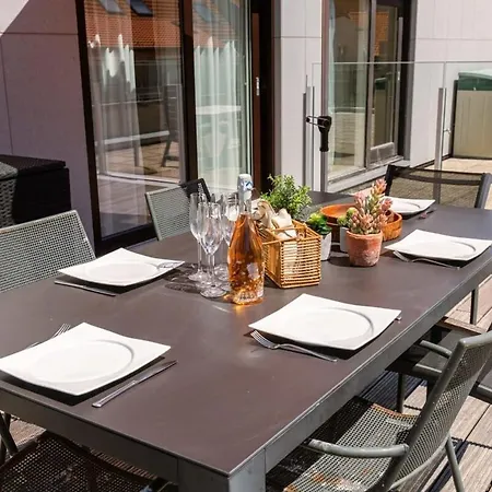 Huswell - Spacious Sunny With Huge Terrace * 크노케-하이스트