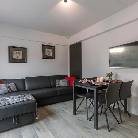 Huswell - Spacious Sunny With Huge Terrace *